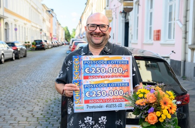 Deutsche Postcode Lotterie: Postcode-Glück in Düsseldorf: 1 Million Euro für 60 Gewinner