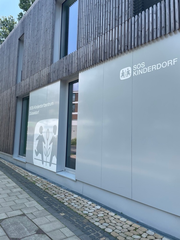 **Pressemeldung** Radeln für den guten Zweck - Lease a Bike spendet an SOS-Kinderdorf