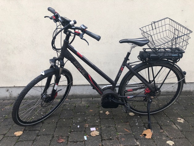 POL-PDLU: Polizei sucht Eigentümer von zwei Fahrrädern, Bilder im Anhang