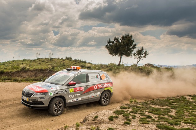 Rallye Portugal: SKODA Fahrer Pontus Tidemand landet Hattrick-Sieg und baut Tabellenführung aus (FOTO)