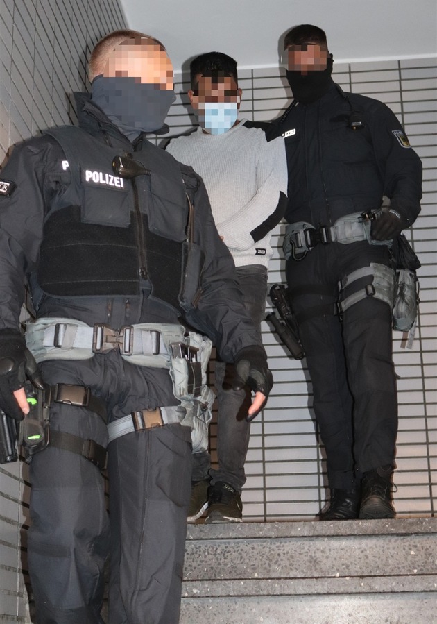 Bundespolizeidirektion München: Internationaler Schlag gegen Schleuserbande - Grenzüberschreitende Festnahmen in Österreich und Deutschland
