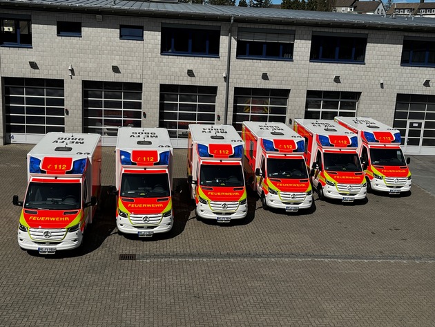 FW-Velbert: Sechs neue Rettungswagen für die Feuerwehr Velbert