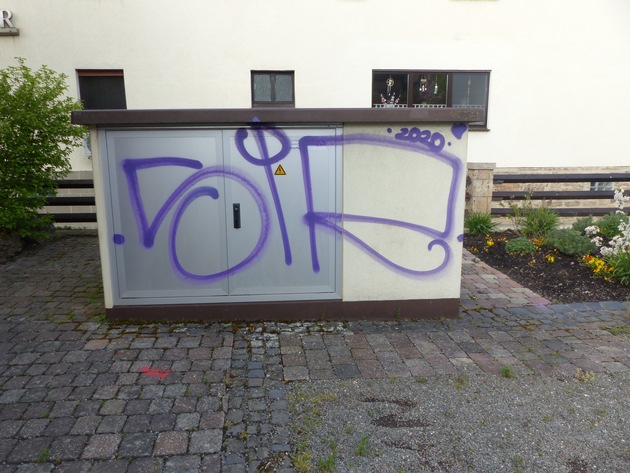 POL-KB: Diemelsee-Adorf: Sachbeschädigungen durch Graffiti - Zeugen gesucht