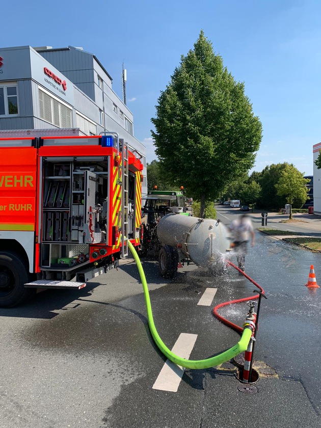 FW-MH: Größerer Flächenbrand in Menden-Holthausen und erhöhtes Einsatzaufkommen bei hochsommerlichen Temperaturen