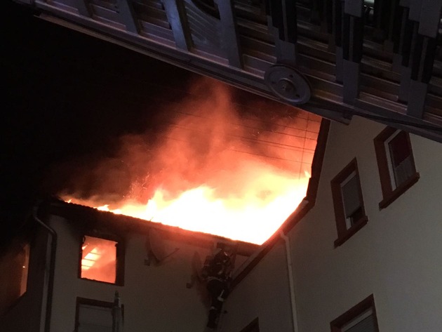 POL-PDNR: Wohnungsbrand in einem Mehrfamilienhaus