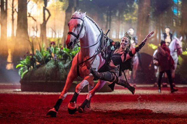 &quot;CAVALLUNA - Tor zur Anderswelt&quot;: Spektakuläre Pferdeshow feiert den Beginn einer neuen Europa-Tournee