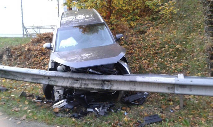 POL-PDLD: Offenbach: 28. Oktober 2017
Verkehrsunfallflucht auf der L509 bei Offenbach