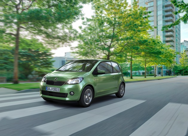 SKODA Citigo mit automatisiertem Schaltgetriebe ab sofort auch in besonders sparsamer Green tec-Version erhältlich (FOTO)