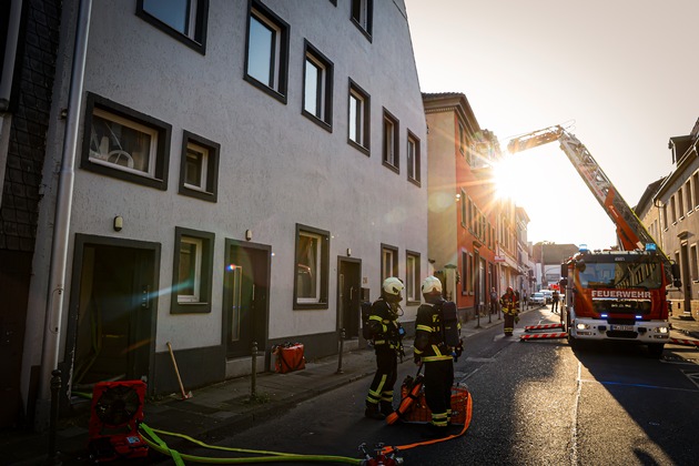 FW-MK: Küchenbrand in der Altstadt