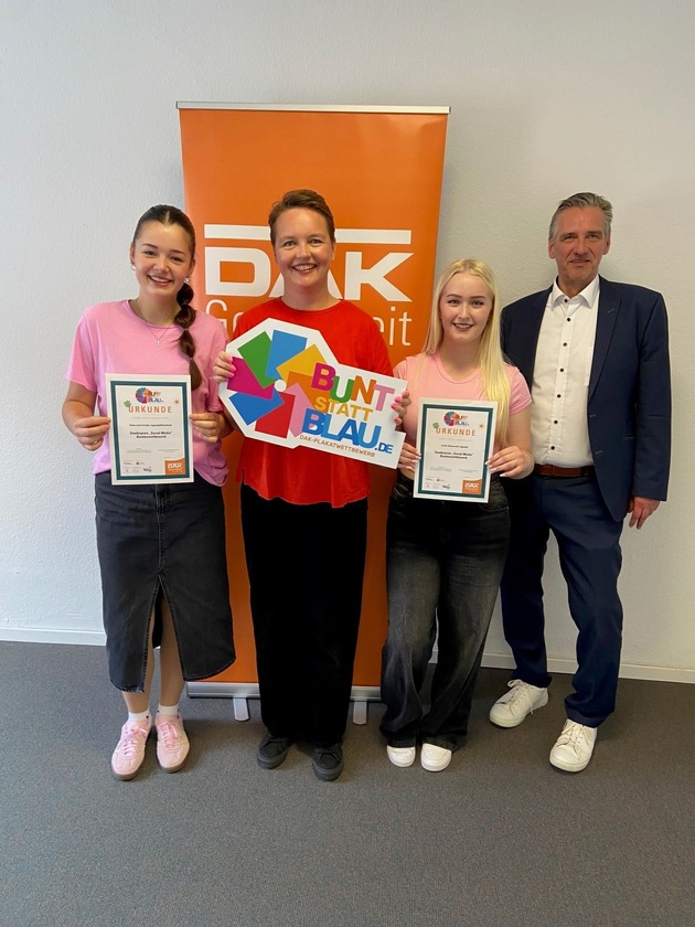 Schülerinnen aus Lippstadt gewinnen Sonderpreis bei Bundeswettbewerb „bunt statt blau“