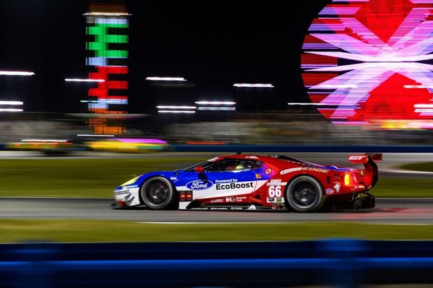 Ford GT feiert Klassensieg bei den 24 Stunden von Daytona nach dramatischem Finale (FOTO)