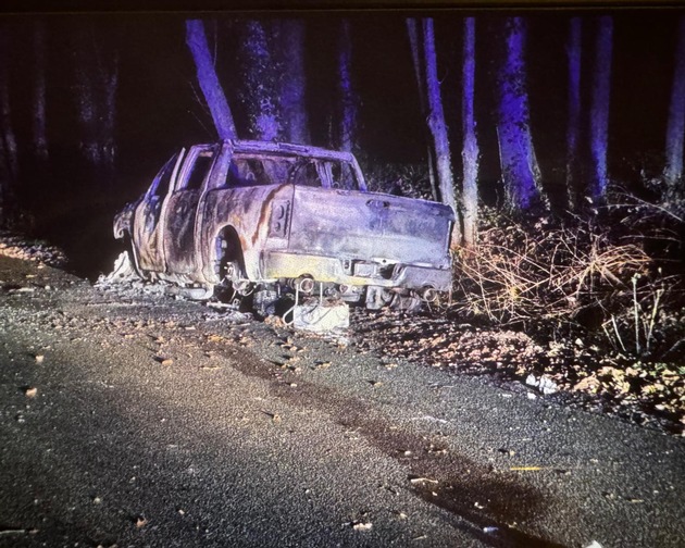 FW Datteln: Mit LPG betriebener PKW brannte vollst&auml;ndig aus; Sicherheitsventil des Gastanks blies ab