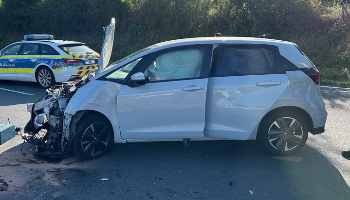 POL-PIROK: Schwerer Verkehrsunfall - Biker tödlich verletzt - Autofahrer leicht verletzt