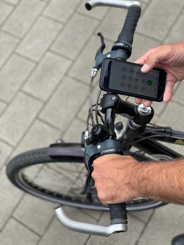 POL-WHV: Begleitung des landesweiten Verkehrssicherheitstages 2020 #FAHRsicherRAD - Letzter Beitrag: Handynutzung beim Radfahren (mit Bildern)