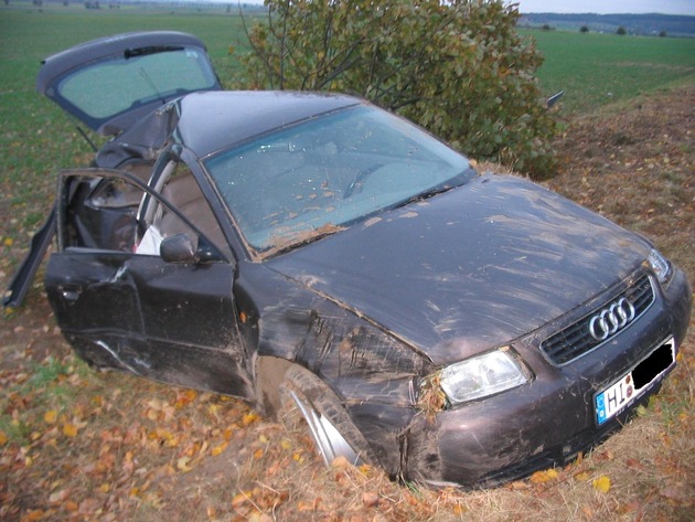 POL-HI: Zwei Brüder bei Unfall leicht verletzt