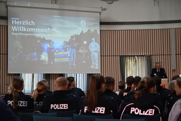 POL-HI: Begrüßung von 57 neuen Mitarbeitenden bei der Hildesheimer Polizei