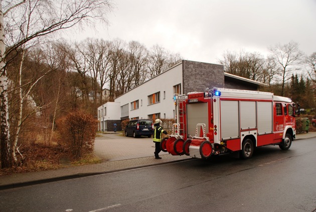 FW-AR: Zigarettenrauch löst Alarm in Neheimer Wohnheim aus