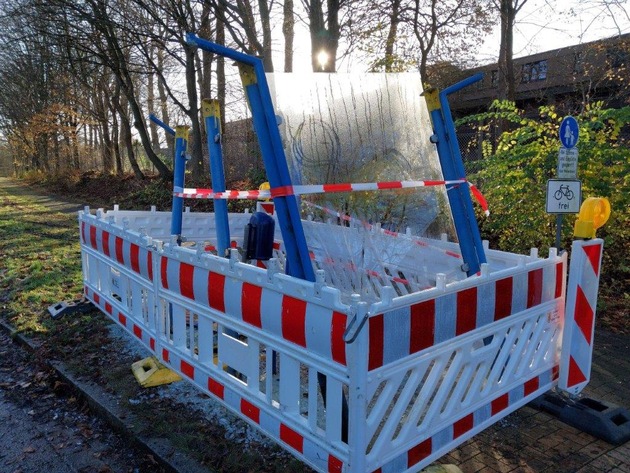 POL-NMS: 241128-4- Zeugenaufruf nach Verkehrsunfallflucht in Eckernförde