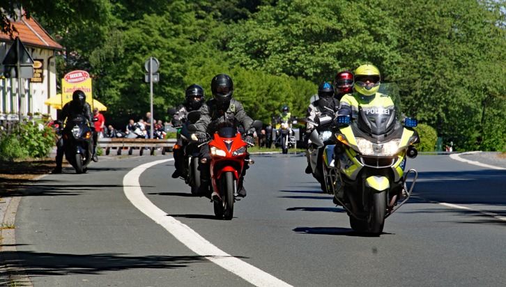 POL-RE: Kreis Recklinghausen / Bottrop: 
PoliTour 2018 - zweite Runde der Sicherheitsaktion für Motorradfahrer