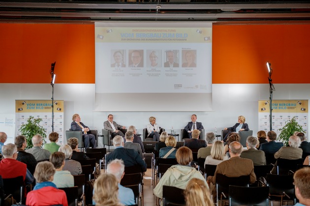Vom Bergbau zum Bild - Zur Gründung des Bundesinstituts für Fotografie: Diskussion um Essen als Standort