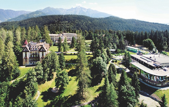 In eigener Sache: Das Waldhaus Flims Wellness Resort zählt neu auf die Dienste der Berner PR-Agentur ESTHER BECK PR