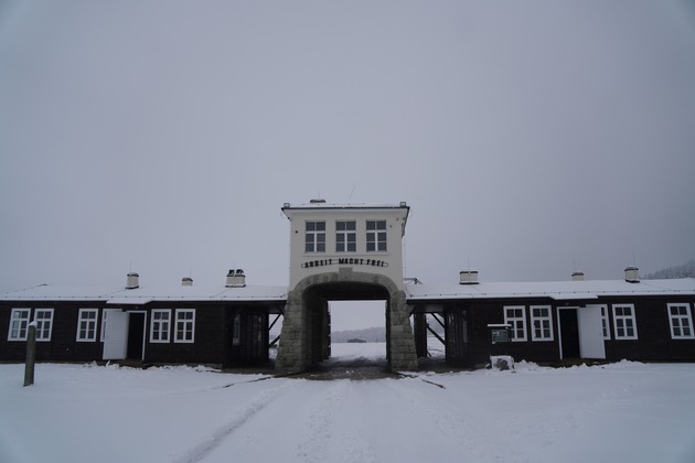 POL-AK NI: Was uns verbindet: Junge Menschen aus Deutschland und Polen im Dialog über Geschichte und Zukunft/ Studienfahrt nach Kreisau: Gemeinsames Lernen für Demokratie und Erinnerungskultur