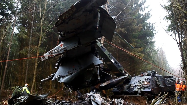 Bergung des Tornado (FOTO)