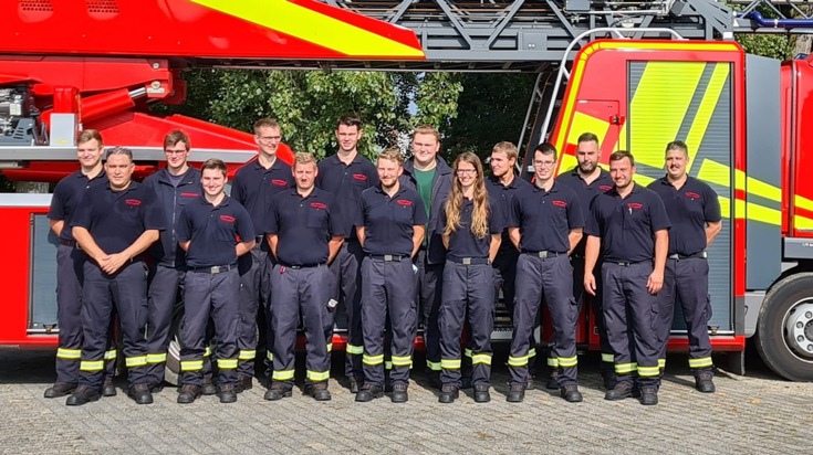 FW-WRN: Grundausbildung erfolgreich beendet - 15 neue Einsatzkräfte für die Freiwillige Feuerwehr Werne