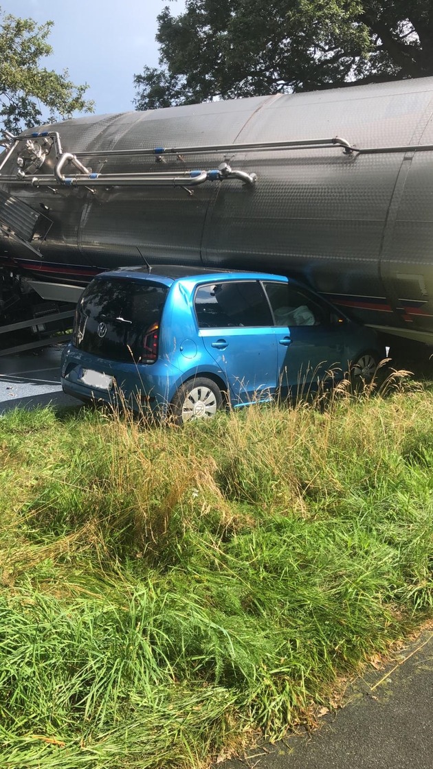 POL-OL: +++ Pressemitteilung des Polizeikommissariates Bad Zwischenahn: Schwerer Verkehrsunfall mit Milchtankwagen in Wiefelstede+++