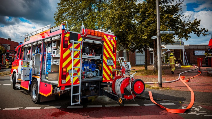 FW Gronau: Balkon brannte in voller Ausdehnung