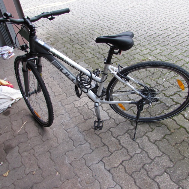 POL-KA: (PF) Pforzheim - Zwei Fahrräder sichergestellt - Geschädigte gesucht