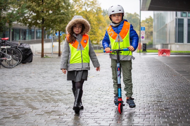 Le gilet de sécurité LUMI accompagnera les enfants sur le chemin de l'école