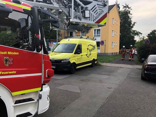 FW Minden: Gemeldeter Wohnungsbrand, eine verletzte Person
