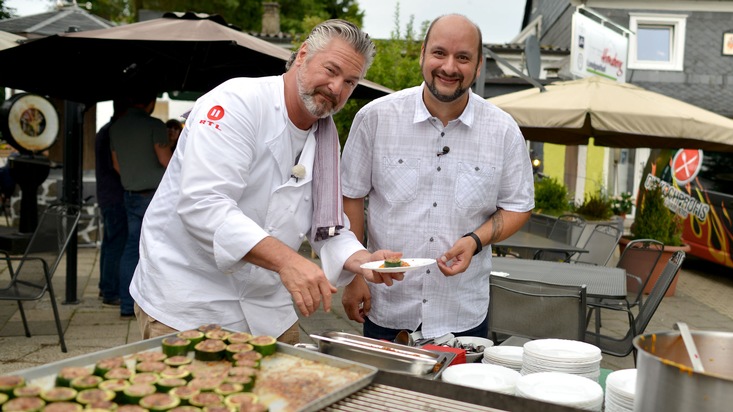 Sarah Wiener unterstützt die RTL II-Kochprofis