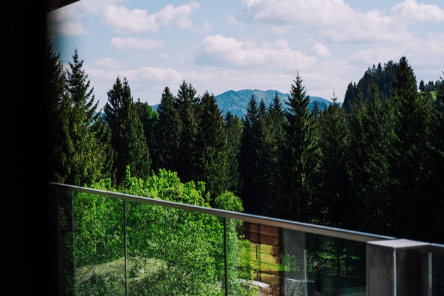 Frisch eröffnet: Allgäuer Bergwald Chalets empfangen erste Gäste