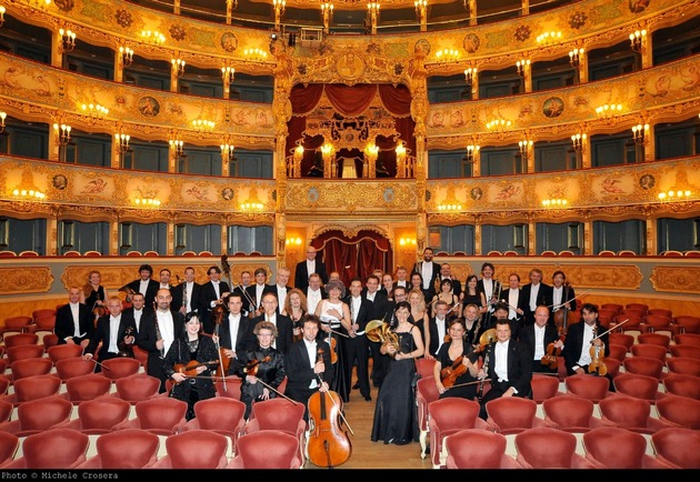 Migros-Pour-cent-culturel-Classics: tournée III de la saison 2016/2017 / Vesselina Kasarova en tournée en Suisse avec l&apos;Orchestra Filarmonica della Fenice de Venise