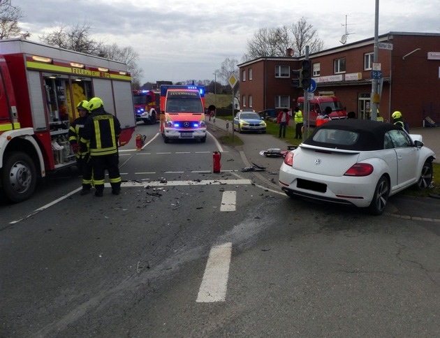 POL-MI: Weserstraße nach Unfall für zwei Stunden gesperrt