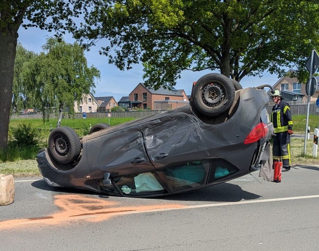 POL-STD: Mercedes in Buxtehude entwendet, Vorfahrt missachtet und Auto auf dem Dach gelandet