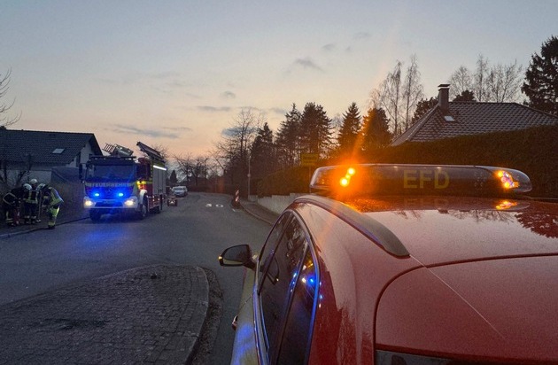 FW-EN: Zwei Kradunfälle kurz hintereinander - Motorräder verunfallten an der Wittener Landstraße und Hengsteyseestraße