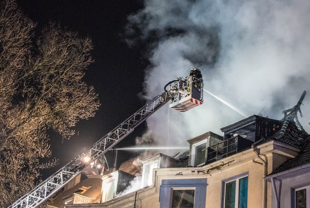FW-BO: Dachstuhlbrand in der Innenstadt