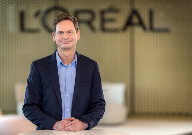 Personelle Veränderung bei L'Oréal DACH: Olivier Chartres ist neuer CFO, Julia Huhn übernimmt Kommunikation & Public Affairs