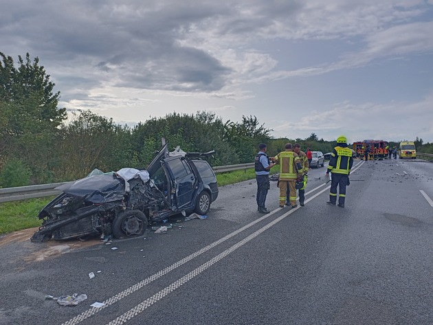 FW Gangelt: Schwerer Verkehrsunfall auf der B56n