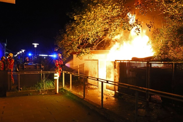 POL-LG: ++ Haftbefehle gegen 15 und 16 Jahre alte Mädchen erlassen ++ Serie von brennenden Altpapiercontainern - Schaden an Lüneburger Ratsbücherei ++ Ermittlungen dauern an ++