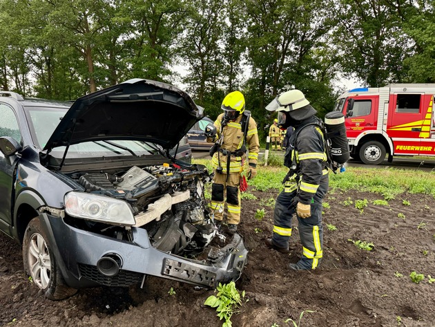 FW-OLL: Verkehrsunfall mit zwei Verletzten am Freitagabend in Westrittrum