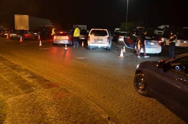 POL-STD: Polizei kontrolliert über 250 Fahrzeuge - diverse Verstöße festgestellt - acht Autofahrer unter Drogen und Alkohol am Steuer unterwegs