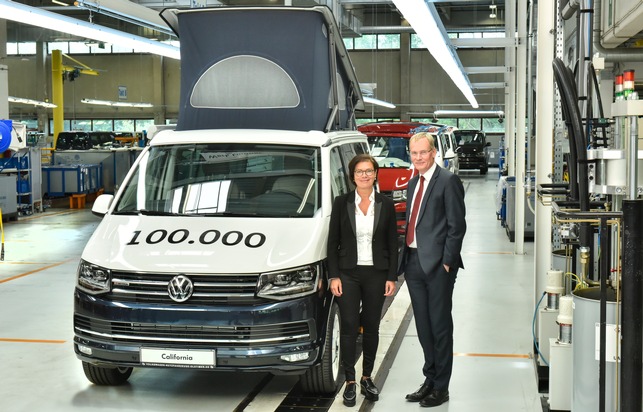 Volkswagen Nutzfahrzeuge - Produktionsjubiläum: 100.000 California &quot;Made in Hannover&quot;