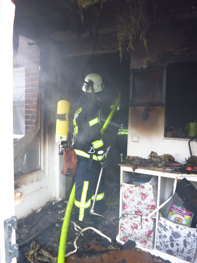 FW-WRN: Feuer 3 Küchenbrand in der Ludgeristraße