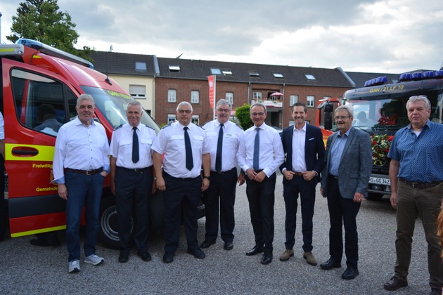 FW Gangelt: Zwei neue Fahrzeuge zum Jubiläum