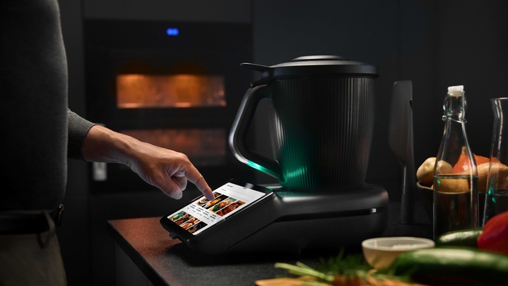 Vorwerk startet mit Thermomix® TM7 Launch erfolgreich ins Jahr 2025 und stellt mit Strategie 2030 Weichen für die Zukunft / Erfolgreiches Geschäftsjahr 2024 als Grundlage