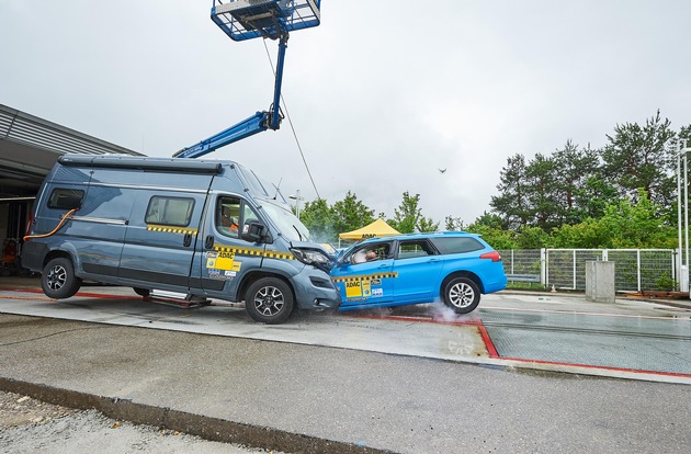 Wohnmobil im ADAC Crash-Test / Wie sicher ist ein umgebauter Kastenwagen für die Insassen